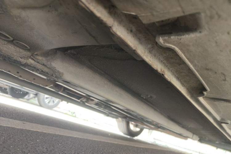 Used Hyundai Sonata 2011 2.0L Automatic Luxury Edition Chassis Front Left