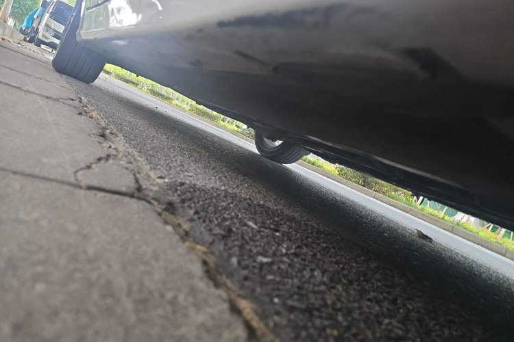 Used Hyundai Sonata 2011 2.0L Automatic Luxury Edition Chassis Front Right