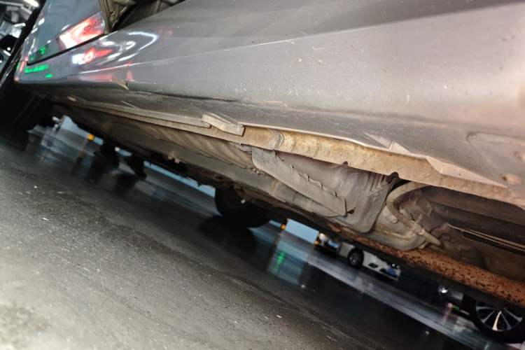 Used Hyundai Sonata 2011 2.0L Automatic Luxury Edition Chassis Rear Left