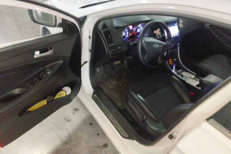 Used Hyundai Sonata 2011 2.0L Automatic Fashion Edition Driver Seat