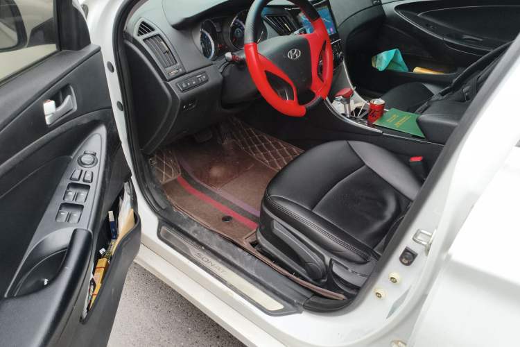 Used Hyundai Sonata 2011 2.0L Automatic Fashion Edition Driver Seat