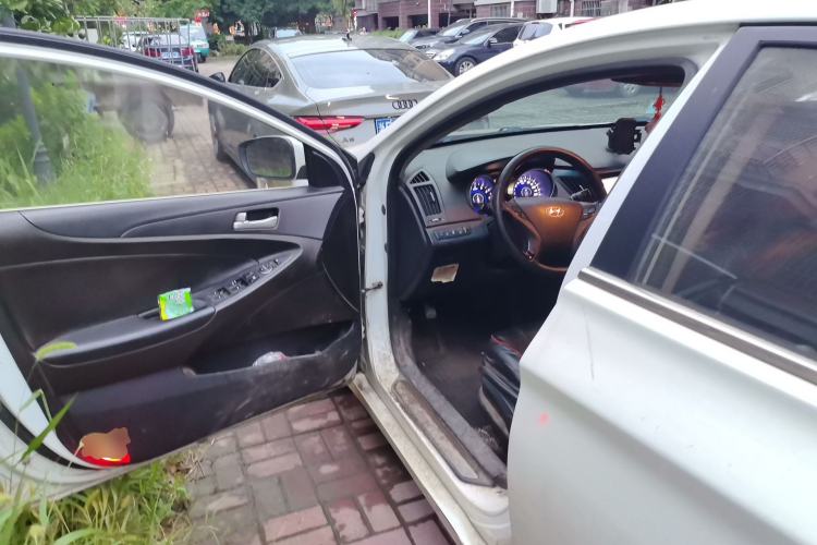 Used Hyundai Sonata 2011 2.0L Automatic Leading Edition Driver Seat
