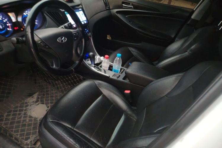 Used Hyundai Sonata 2011 2.0L Automatic Luxury Edition Driver Seat