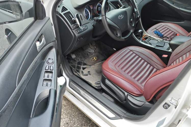 Used Hyundai Sonata 2011 2.0L Automatic Fashion Edition Driver Seat
