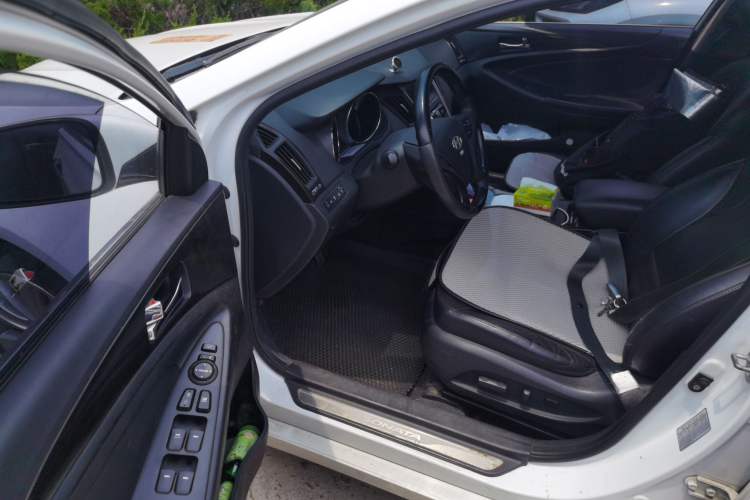 Used Hyundai Sonata 2011 2.0L Automatic Top-Grade Version Driver Seat