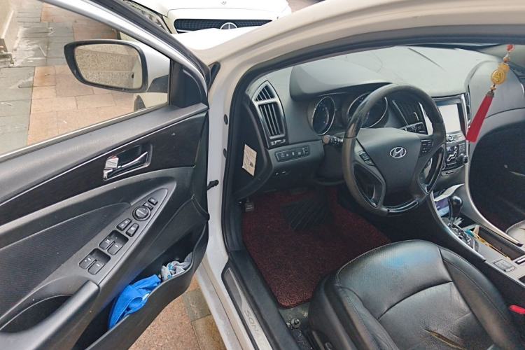 Used Hyundai Sonata 2011 2.0L Automatic Prestige Edition Driver Seat