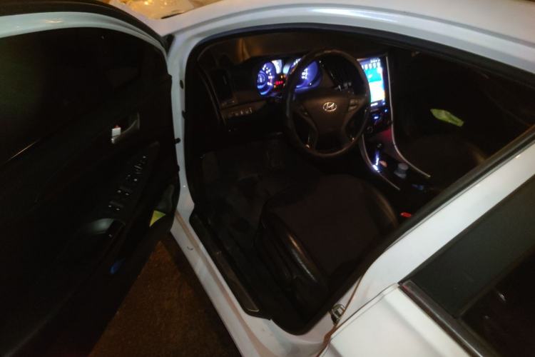 Used Hyundai Sonata 2011 2.0L Automatic Leading Edition Driver Seat