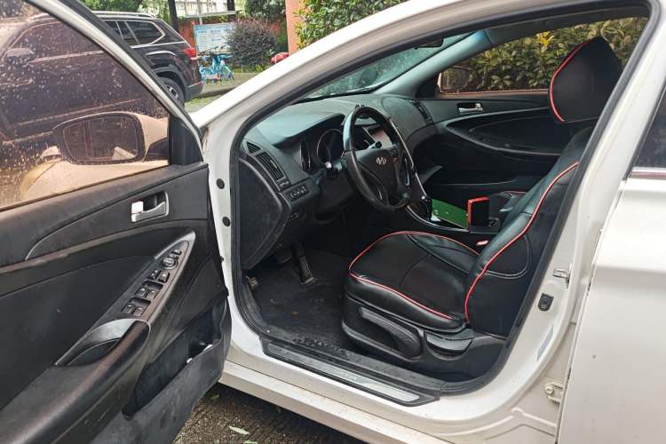Used Hyundai Sonata 2011 2.0L Automatic Leading Edition Driver Seat