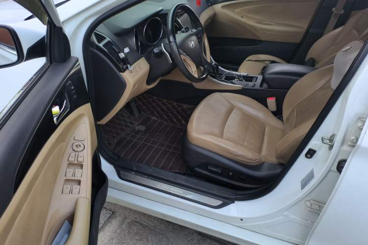 Used Hyundai Sonata 2011 2.0L Automatic Top-Grade Version Driver Seat