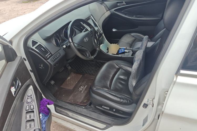 Used Hyundai Sonata 2011 2.0L Automatic Luxury Edition Driver Seat