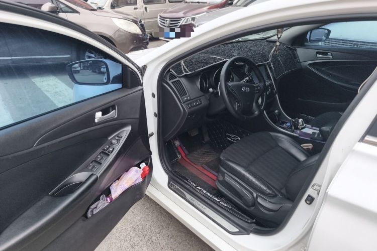 Used Hyundai Sonata 2011 2.0L Automatic Leading Edition Driver Seat
