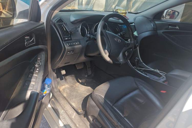 Used Hyundai Sonata 2011 2.0L Automatic Prestige Edition Driver Seat