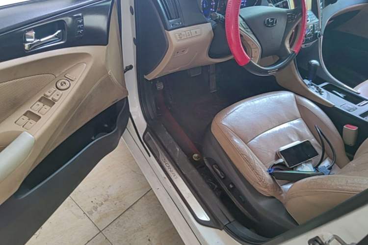 Used Hyundai Sonata 2011 2.0L Automatic Top-Grade Version Driver Seat