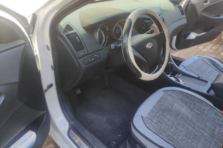 Used Hyundai Sonata 2011 2.0L Automatic Fashion Edition Driver Seat