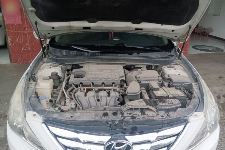 Used Hyundai Sonata 2011 2.0L Automatic Leading Edition Engine Bay