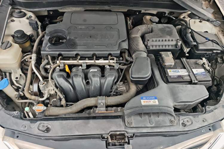 Used Hyundai Sonata 2011 2.0L Automatic Luxury Edition Engine Bay
