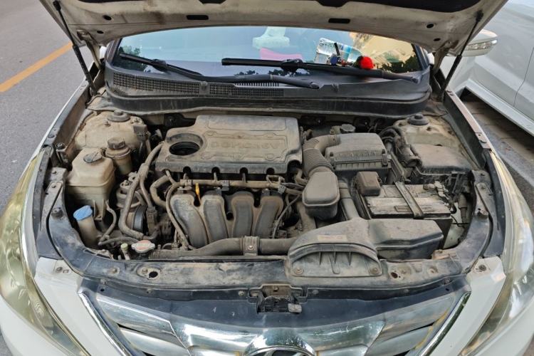 Used Hyundai Sonata 2011 2.0L Automatic Luxury Edition Engine Bay