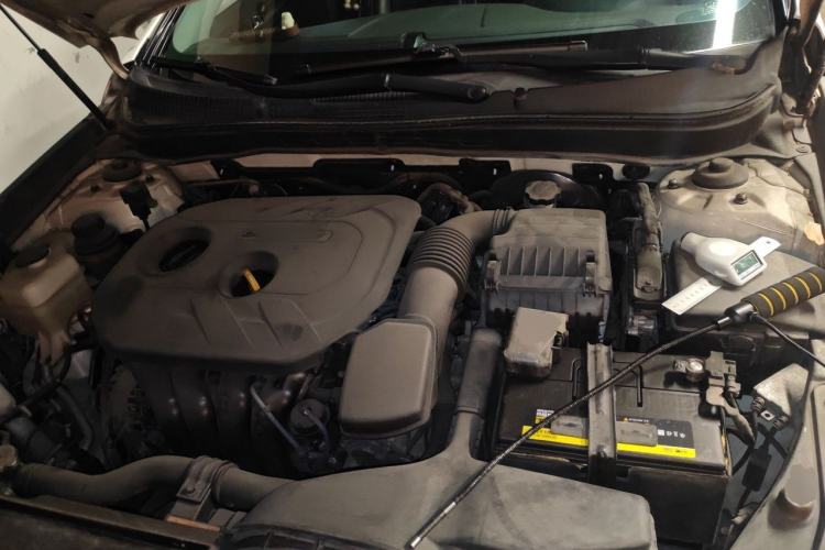 Used Hyundai Sonata 2011 2.0L Automatic Luxury Edition Engine Bay