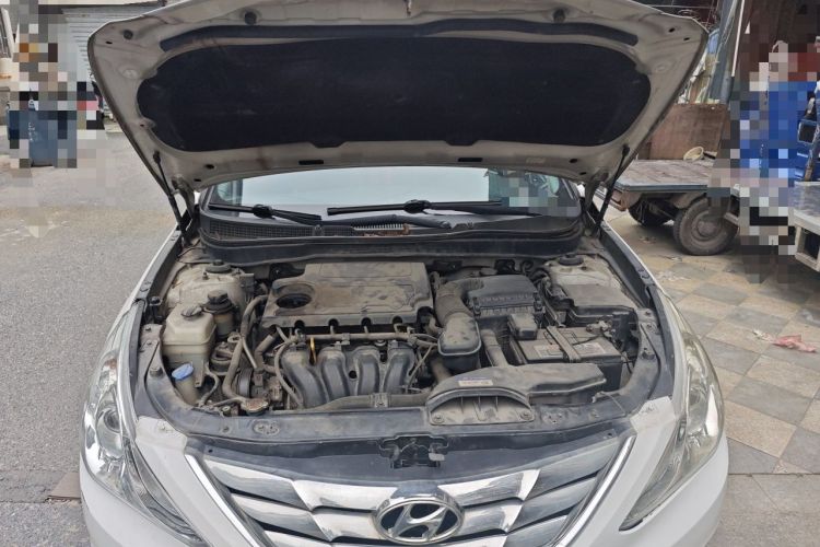 Used Hyundai Sonata 2011 2.0L Automatic Leading Edition Engine Bay