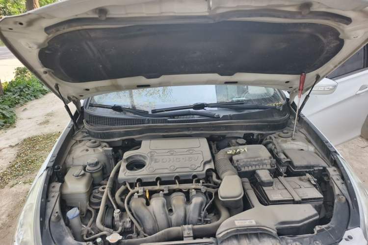 Used Hyundai Sonata 2011 2.0L Automatic Leading Edition Engine Bay