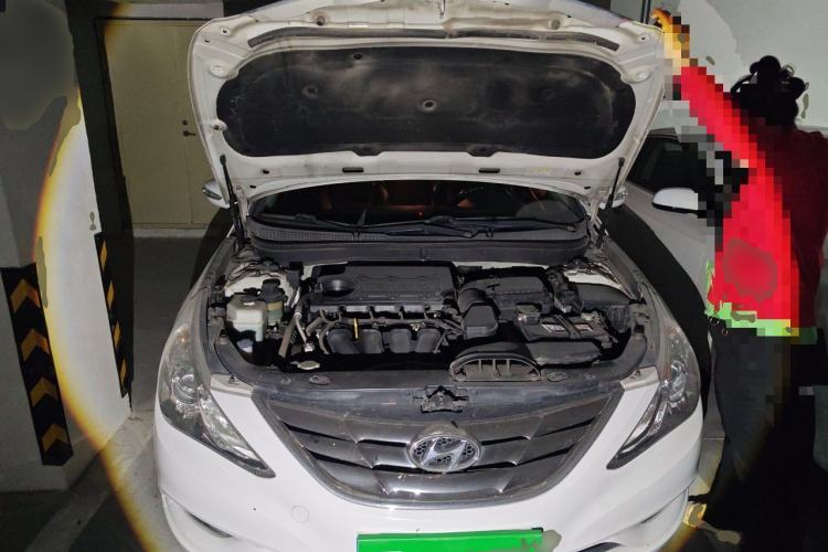 Used Hyundai Sonata 2011 2.0L Automatic Luxury Edition Engine Bay