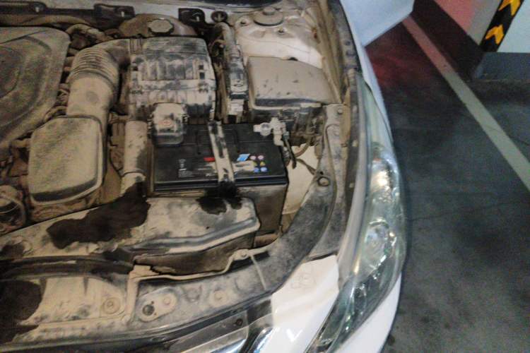 Used Hyundai Sonata 2011 2.0L Automatic Fashion Edition Engine Bay Left