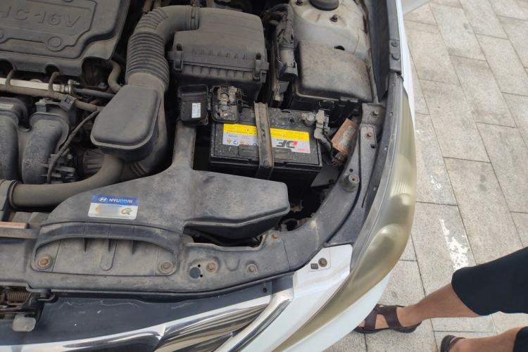 Used Hyundai Sonata 2011 2.0L Automatic Prestige Edition Engine Bay Left
