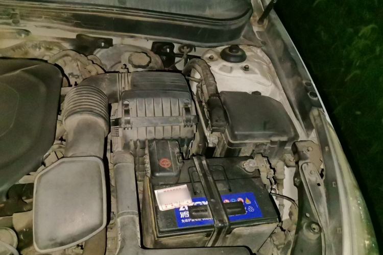 Used Hyundai Sonata 2011 2.0L Automatic Leading Edition Engine Bay Left