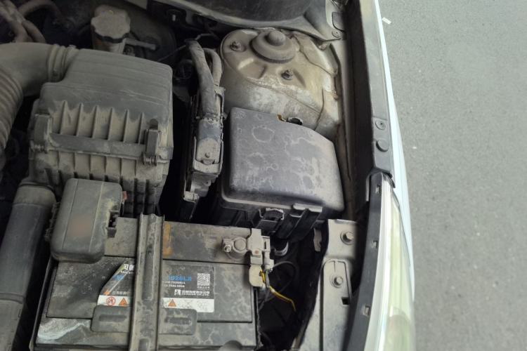 Used Hyundai Sonata 2011 2.0L Automatic Leading Edition Engine Bay Left