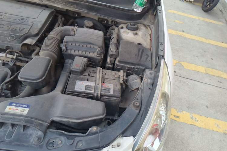 Used Hyundai Sonata 2011 2.0L Automatic Supreme Edition Engine Bay Left
