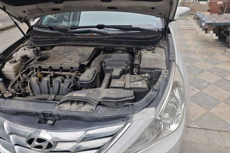 Used Hyundai Sonata 2011 2.0L Automatic Leading Edition Engine Bay Left