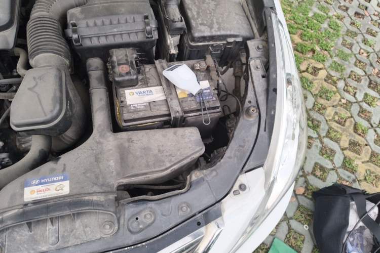 Used Hyundai Sonata 2011 2.0L Automatic Luxury Edition Engine Bay Left