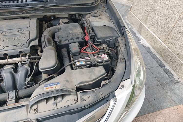 Used Hyundai Sonata 2011 2.0L Automatic Prestige Edition Engine Bay Left