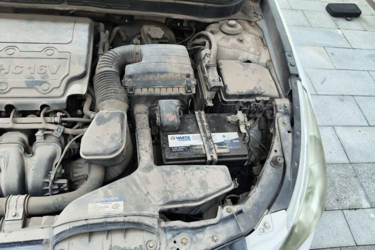 Used Hyundai Sonata 2011 2.0L Automatic Luxury Edition Engine Bay Left