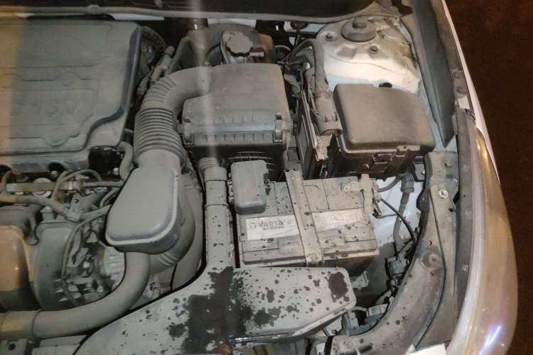 Used Hyundai Sonata 2011 2.0L Automatic Leading Edition Engine Bay Left