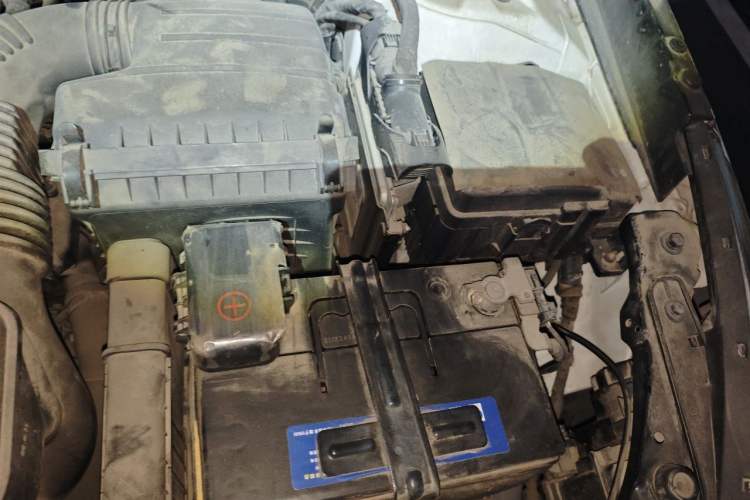 Used Hyundai Sonata 2011 2.0L Automatic Fashion Edition Engine Bay Left