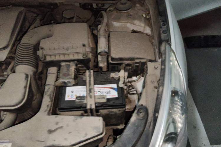 Used Hyundai Sonata 2011 2.0L Automatic Fashion Edition Engine Bay Left