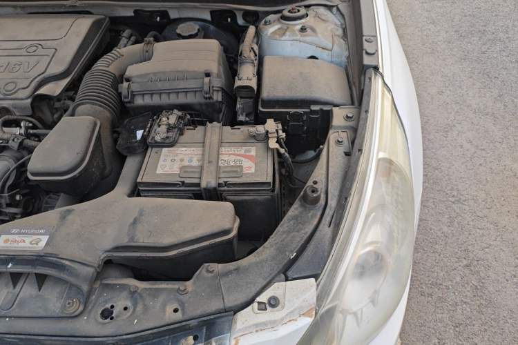 Used Hyundai Sonata 2011 2.0L Automatic Prestige Edition Engine Bay Left
