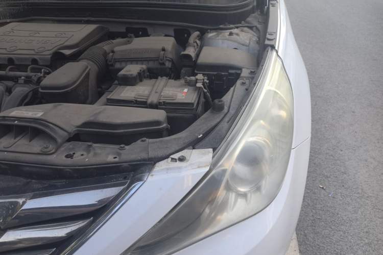 Used Hyundai Sonata 2011 2.0L Automatic Prestige Edition Engine Bay Left