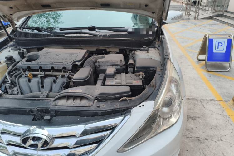 Used Hyundai Sonata 2011 2.0L Automatic Luxury Edition Engine Bay Left