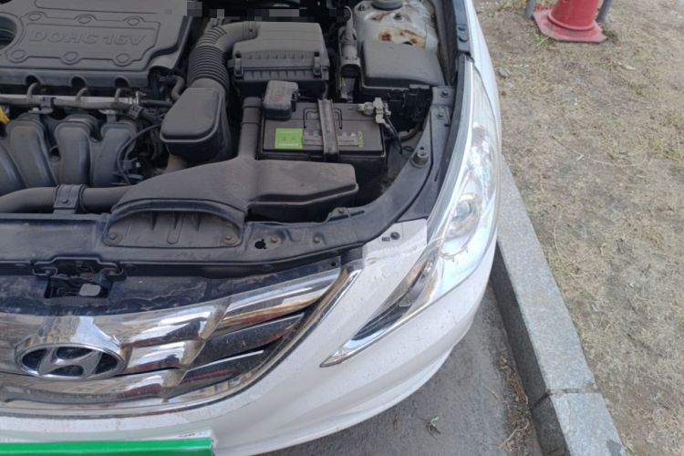 Used Hyundai Sonata 2011 2.0L Automatic Supreme Edition Engine Bay Left