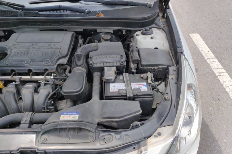 Used Hyundai Sonata 2011 2.0L Automatic Leading Edition Engine Bay Left