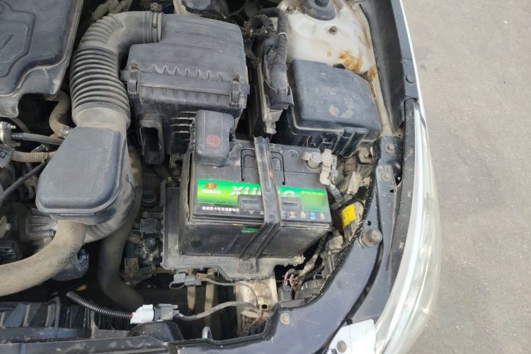 Used Hyundai Sonata 2011 2.4L Automatic Top-Tier Version Engine Bay Left