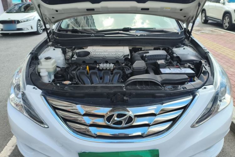 Used Hyundai Sonata 2011 2.0L Automatic Supreme Edition Engine Bay
