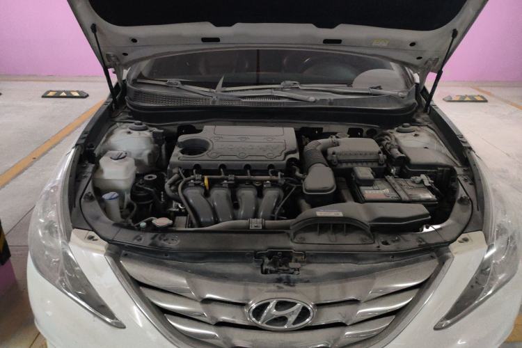 Used Hyundai Sonata 2011 2.0L Automatic Supreme Edition Engine Bay