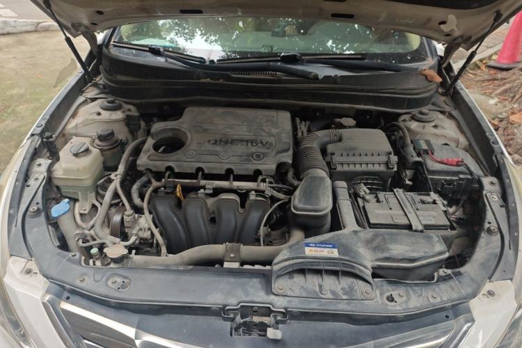 Used Hyundai Sonata 2011 2.0L Automatic Luxury Edition Engine Bay