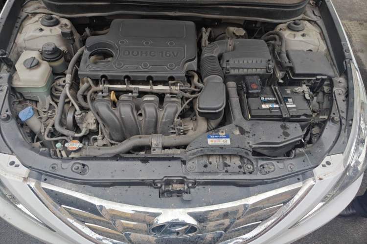 Used Hyundai Sonata 2011 2.0L Automatic Leading Edition Engine Bay