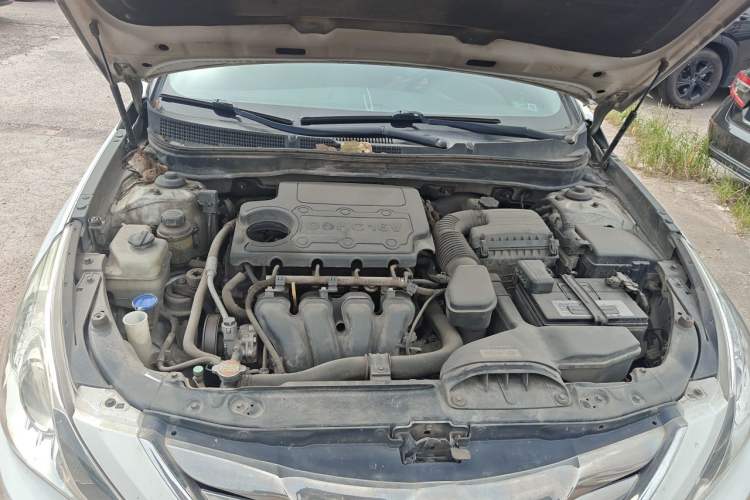 Used Hyundai Sonata 2011 2.0L Automatic Luxury Edition Engine Bay