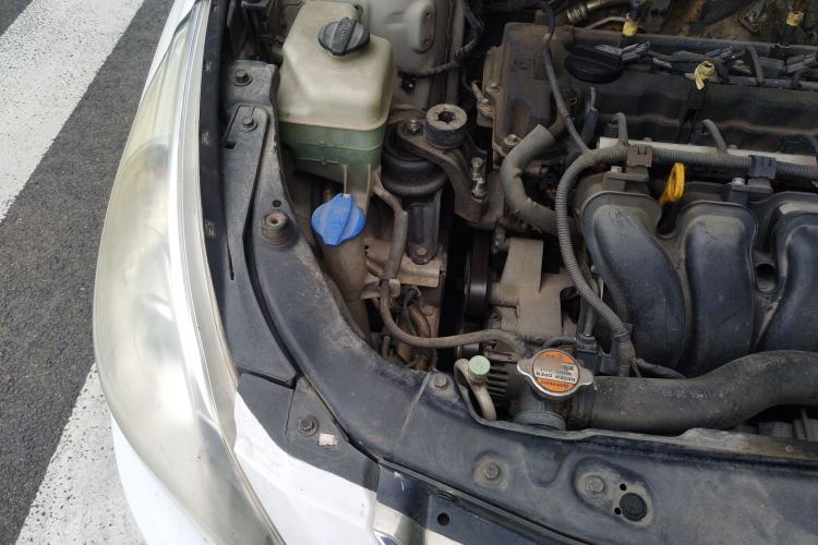 Used Hyundai Sonata 2011 2.0L Automatic Supreme Edition Engine Bay Right