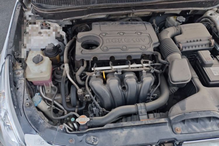 Used Hyundai Sonata 2011 2.0L Automatic Leading Edition Engine Bay Right
